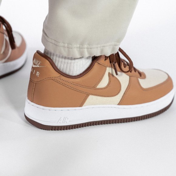 Nike Air Force 1 Shoe (Brown) - Picture 8 of 9